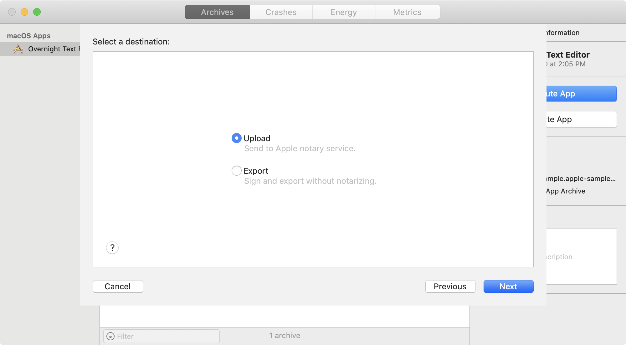 截屏中显示 Xcode 的 Organizer 窗口，其中显示了给定归档的“Upload”(上传) 和“Export”(导出) 目的地选项。